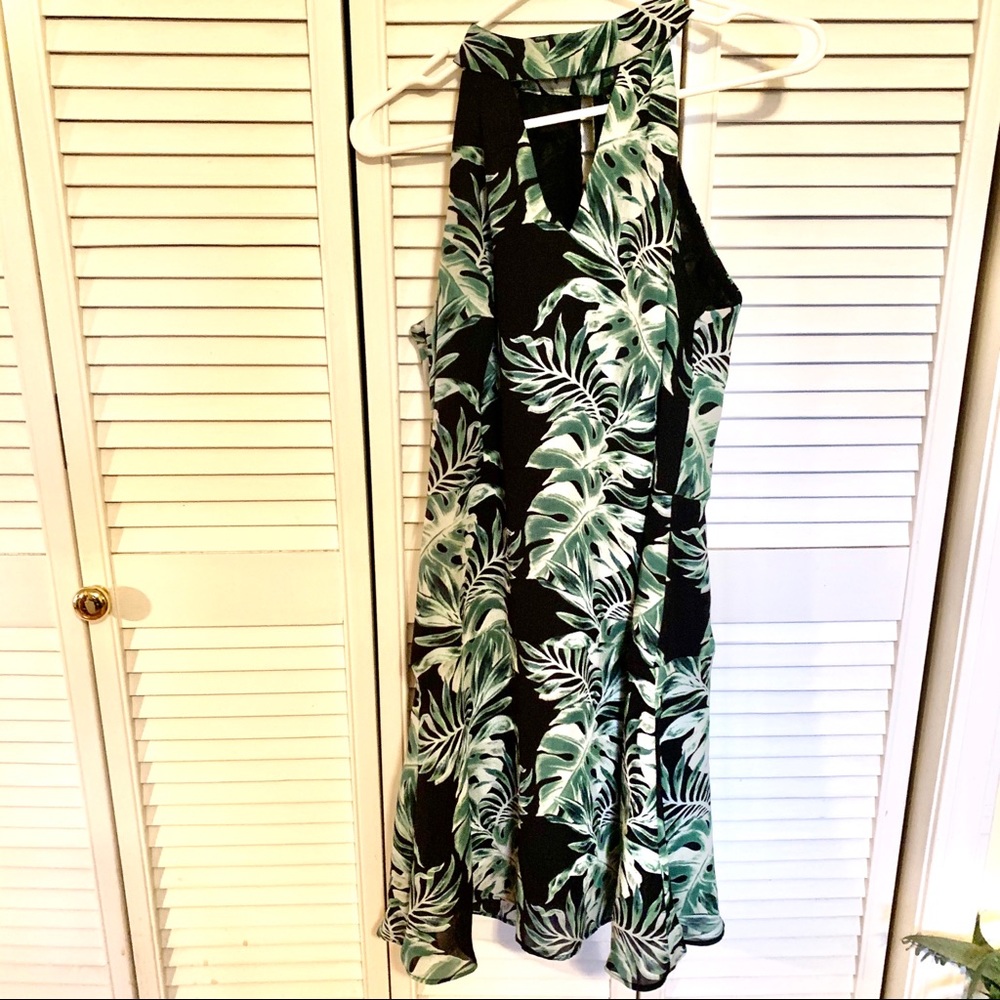 Tropical monstera-print sleeveless dress